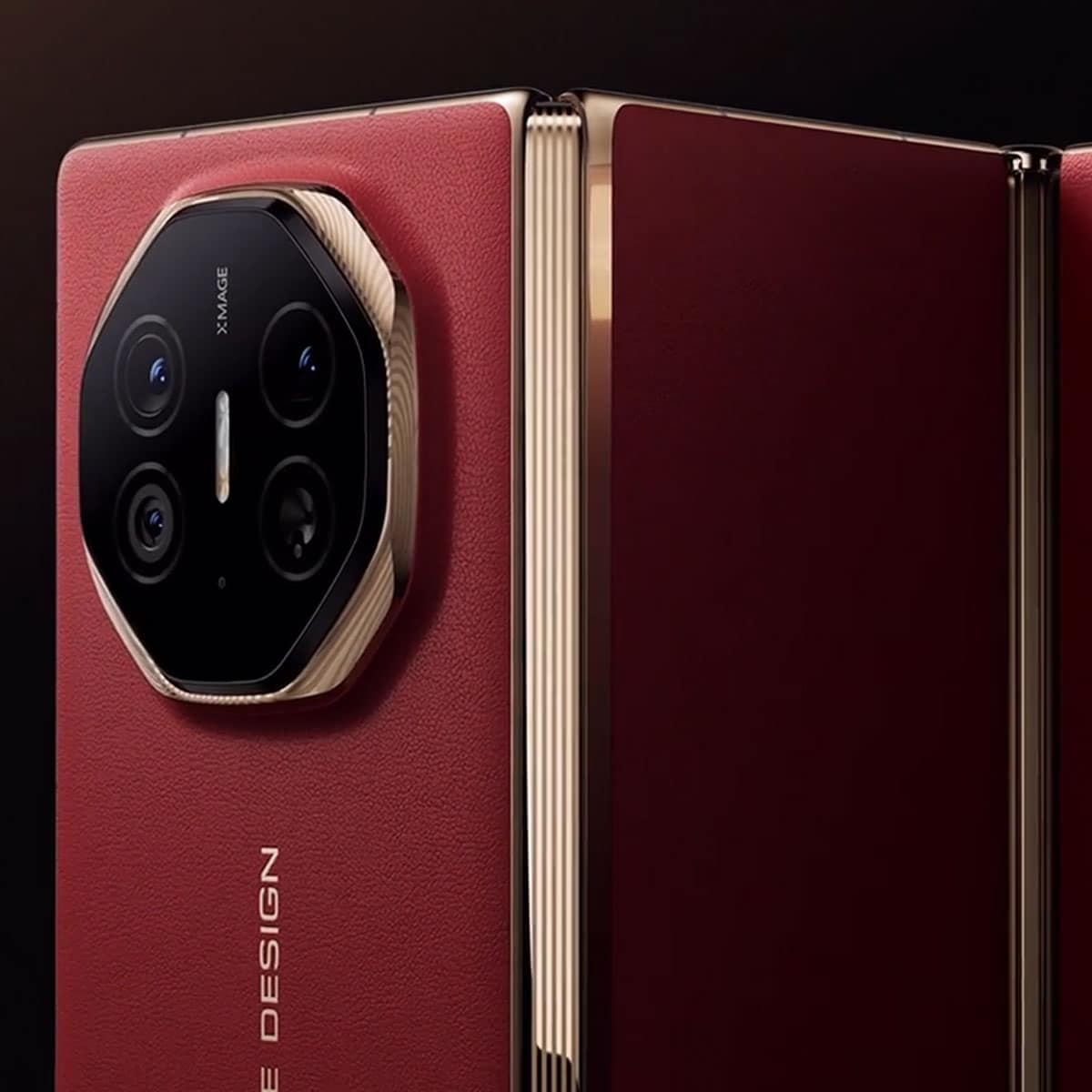 Huawei Mate 80 Pro Max premium device showcasing high-end build